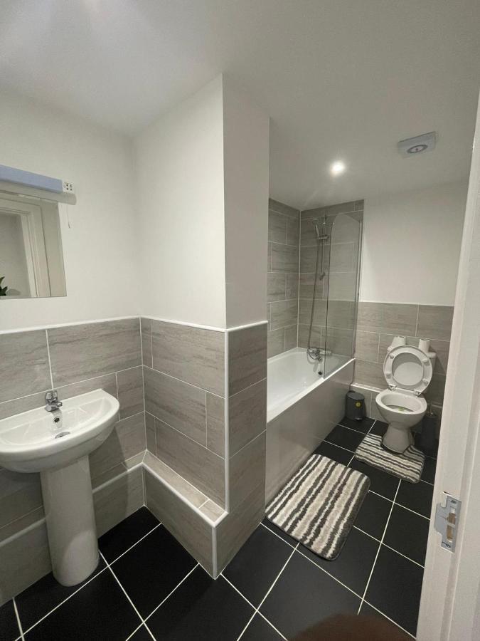 2 Bed Room Luxury Apartment In Old Kent Road London Exterior foto